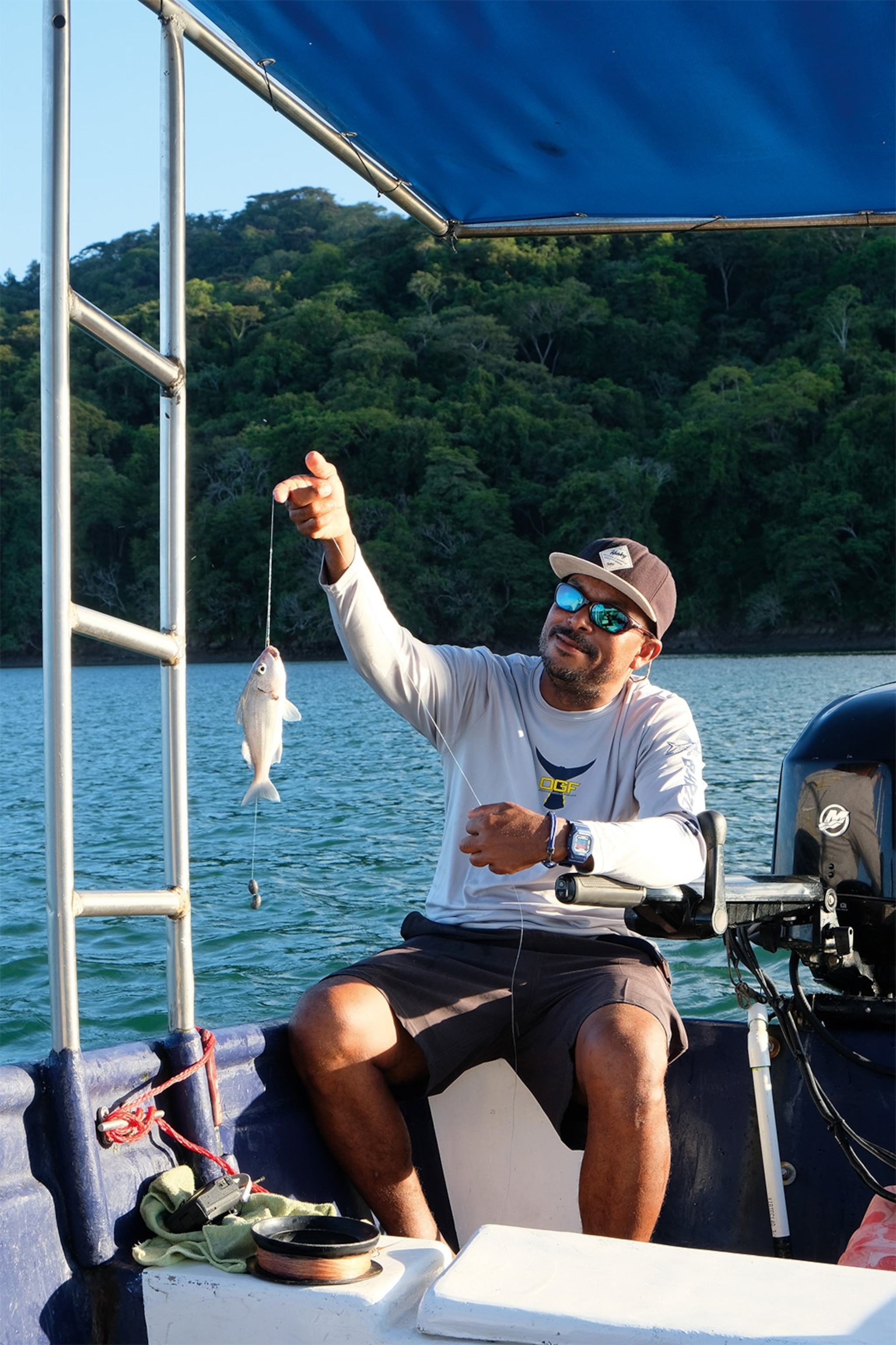 Line fishing is popular in the tropical waters of the Gulf of Nicoya around the Isla Chiquita Glamping Hotel.