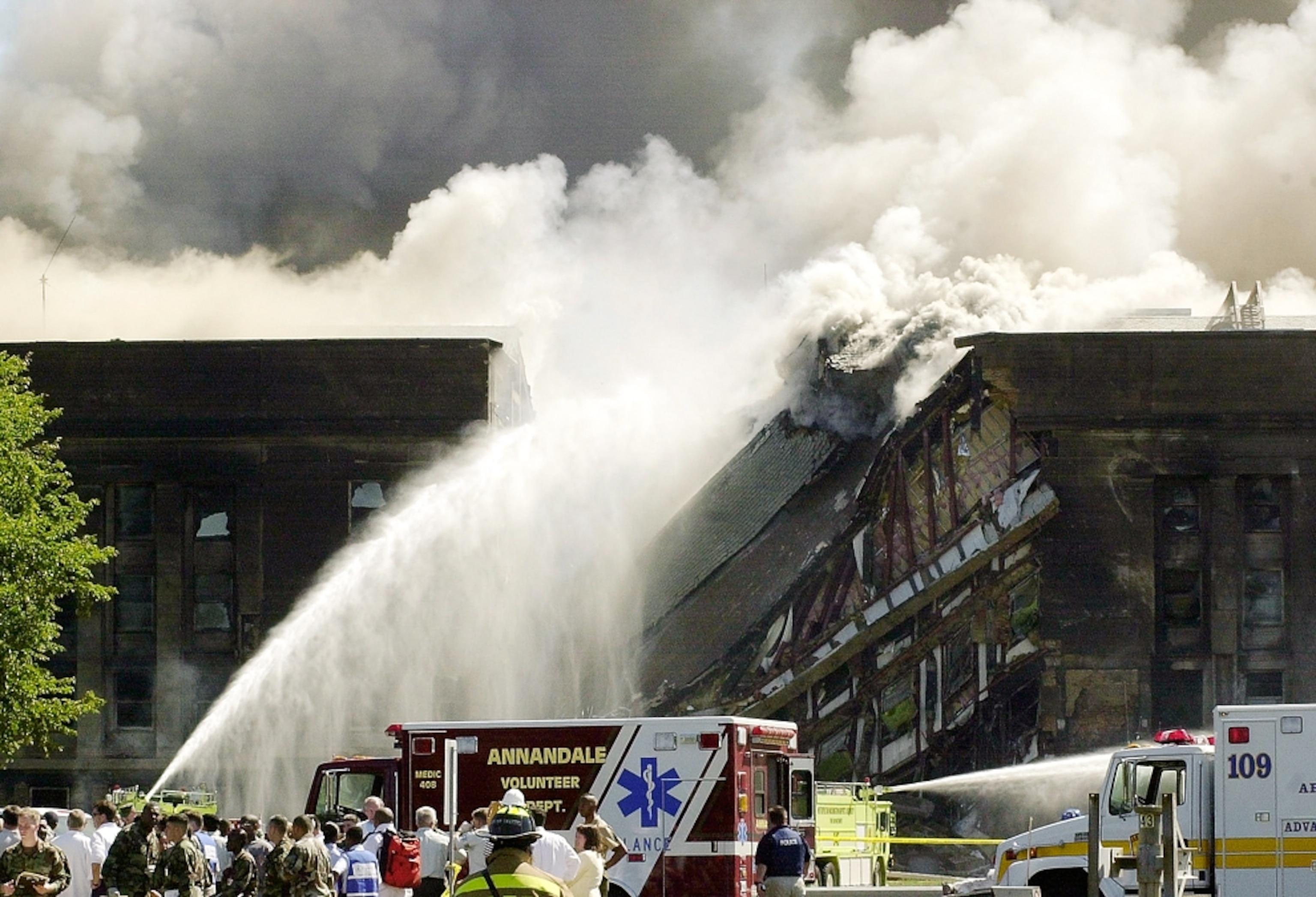 9/11 picture: firefighters battling a fire at the Pentagon