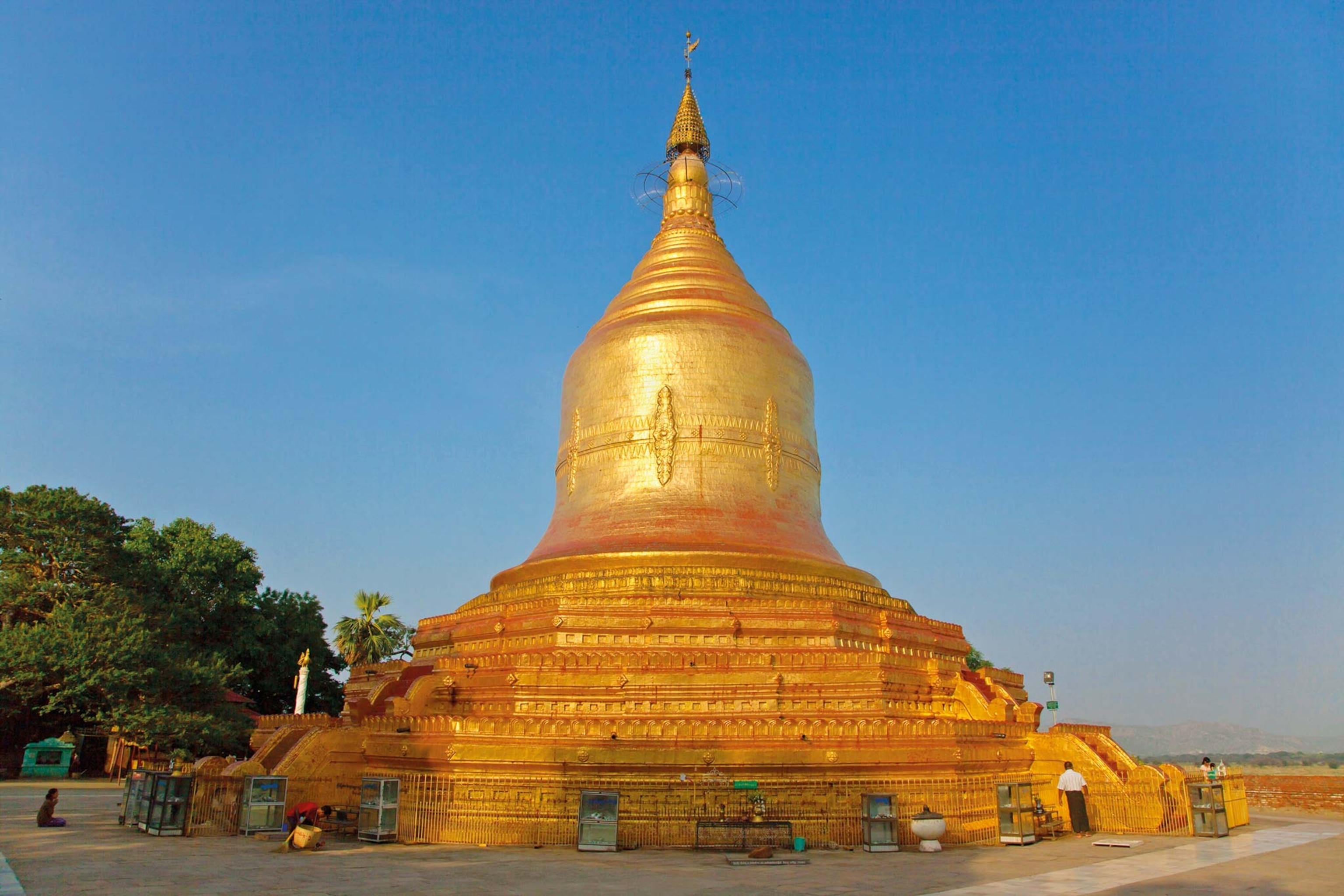 The golden Lawkananda Pagoda