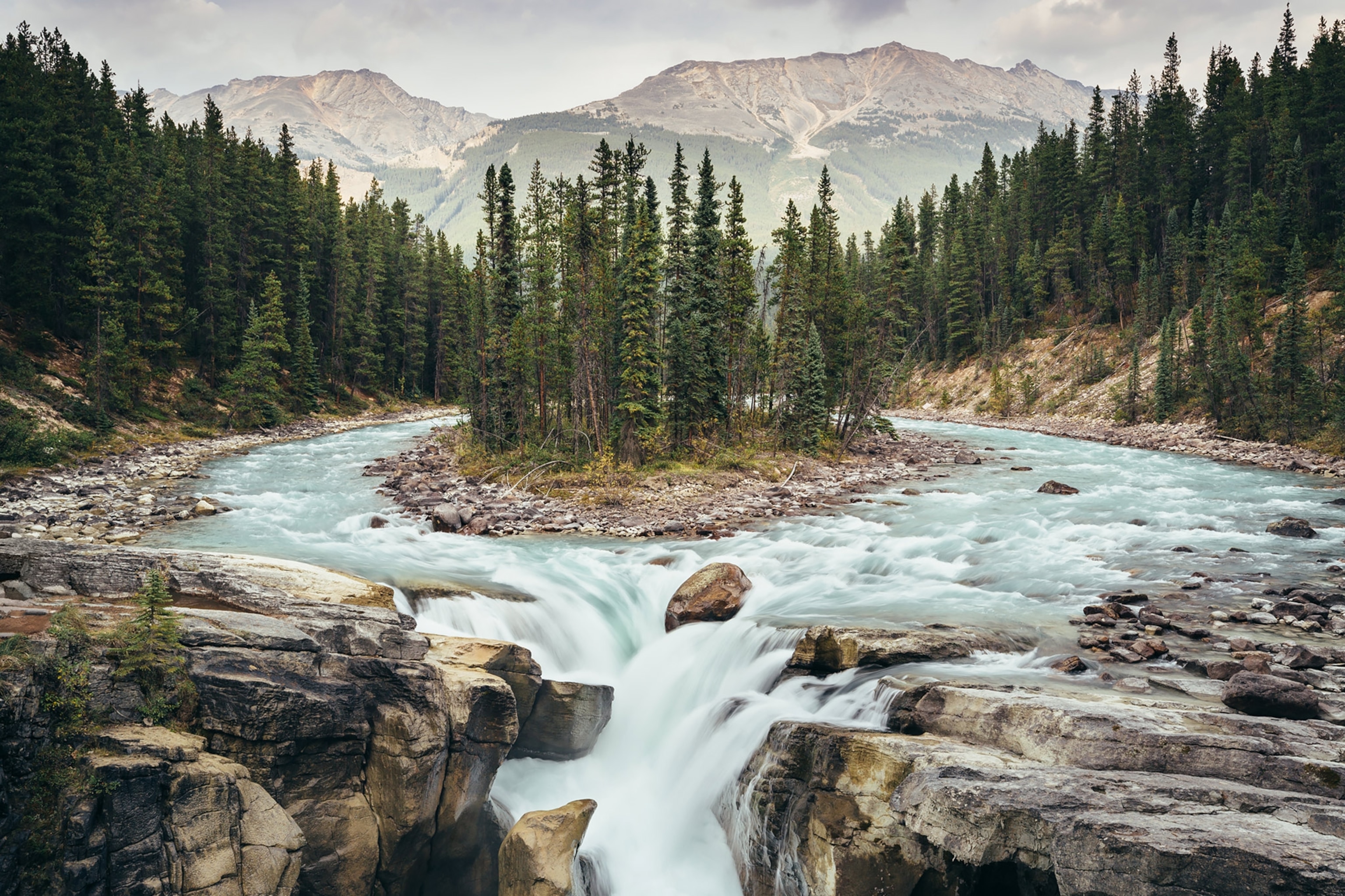 Sunwapta Falls in Jasper National Park, Canadian Rockies, Canada