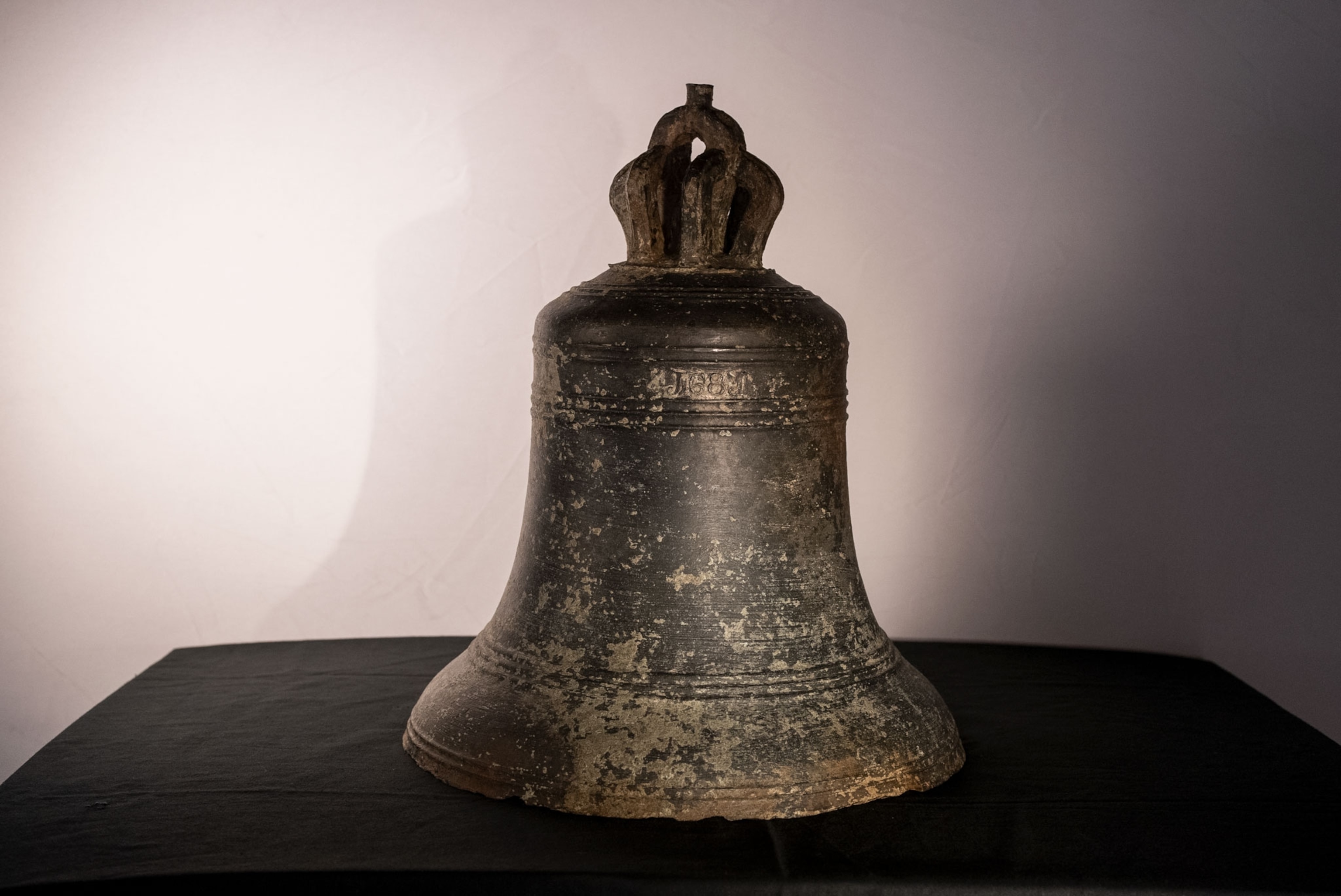 a ship's bell discovered in a shipwreck