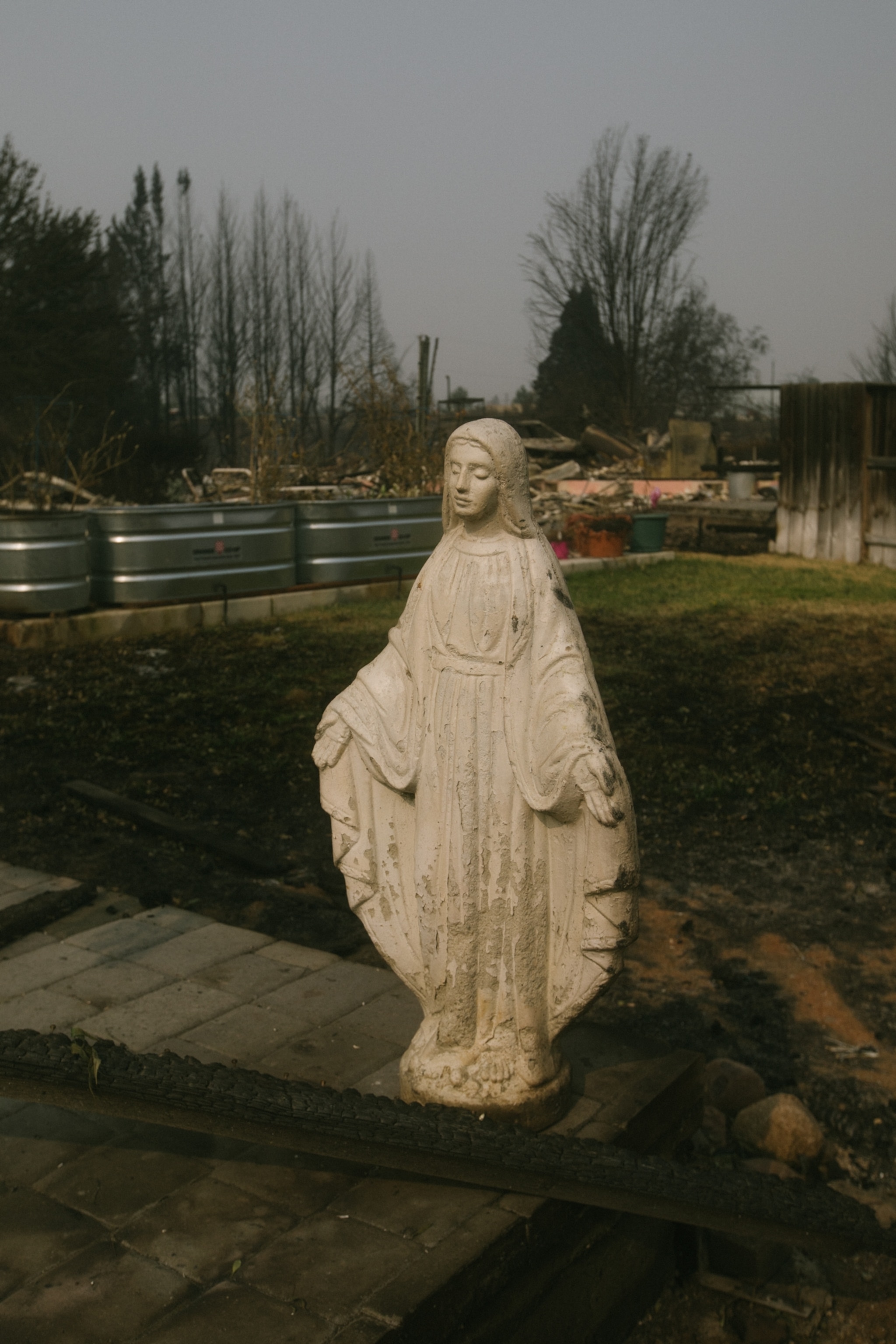 statue or mary which survived the flames