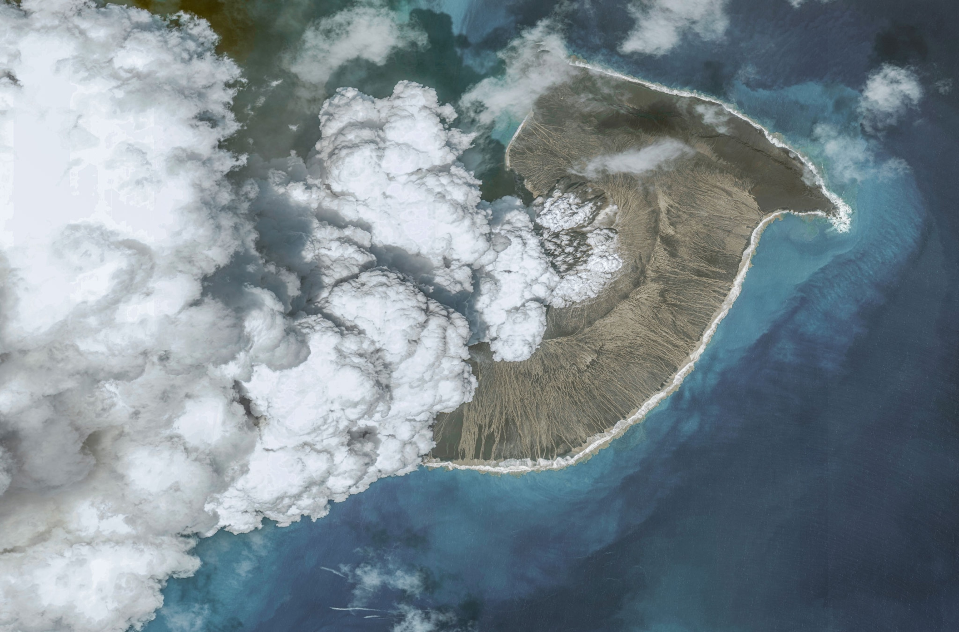Looking down on the plume from the Hunga Tonga-Hunga Ha'apai Volcano Eruption