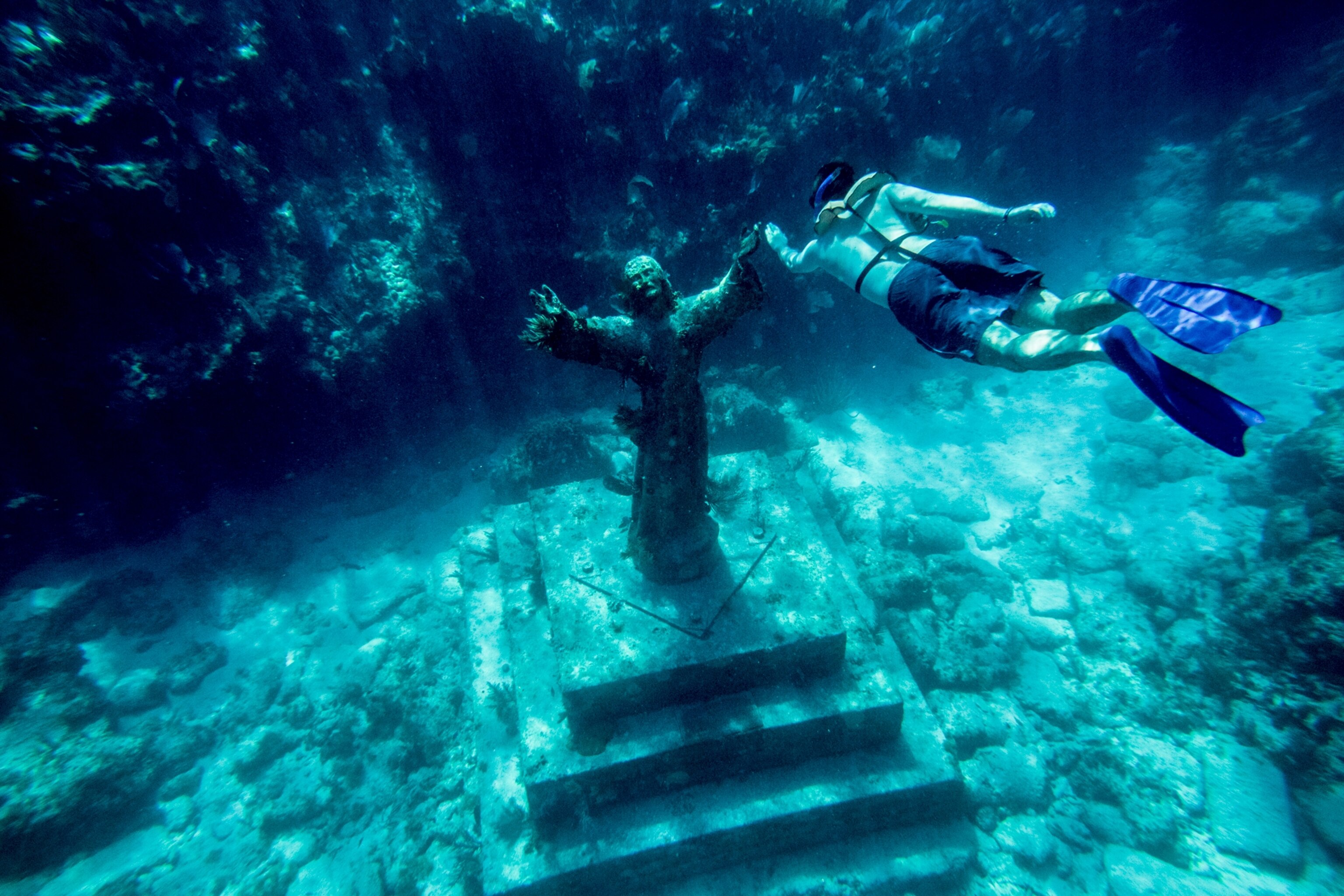 underwater statue in John Pennekamp Coral Reef State Park, Key Largo, Florida