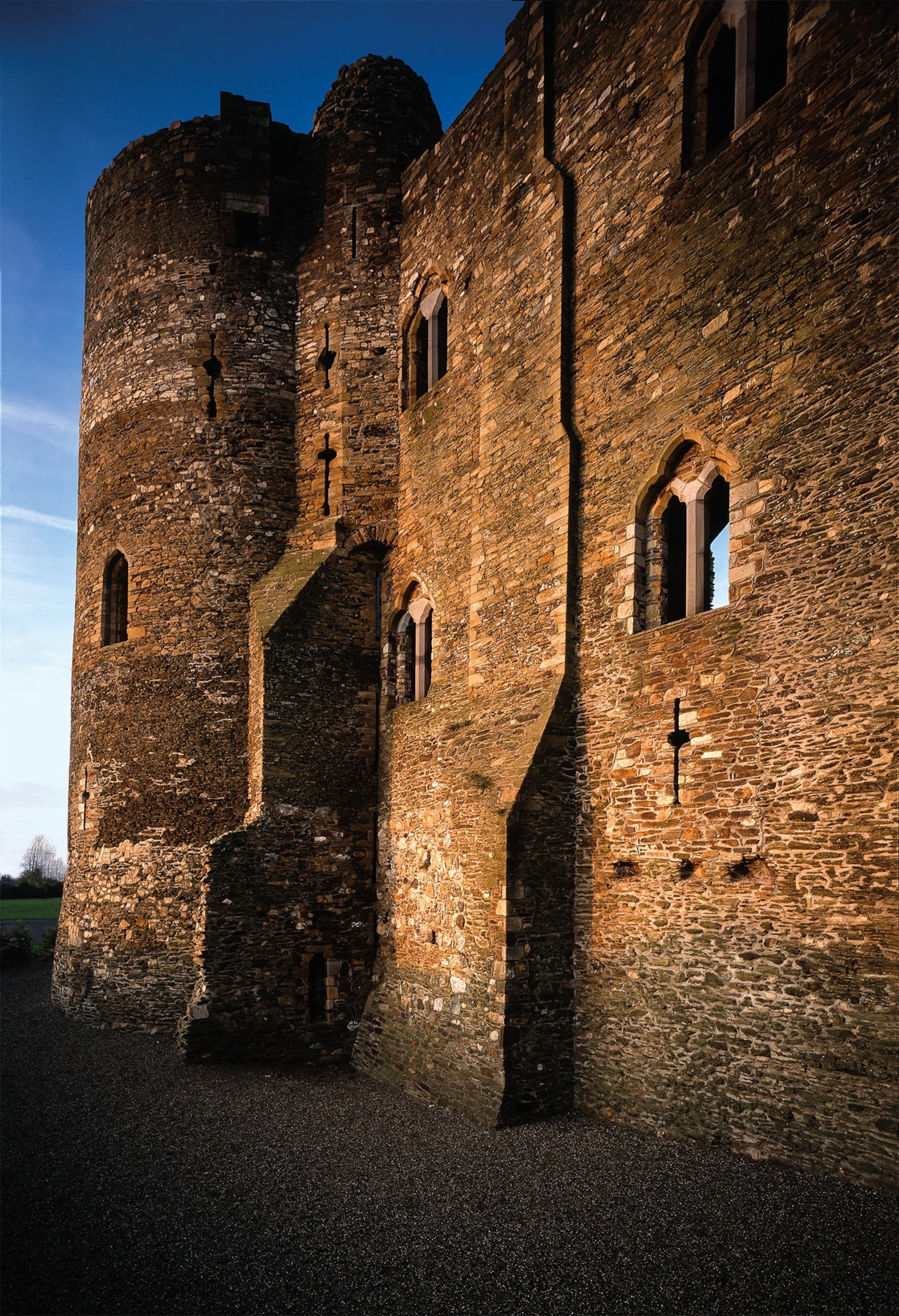 This fort was erected in the early 1200s by William Marshal in the Irish county of Wexford, one of his domains as Earl of Pembroke.