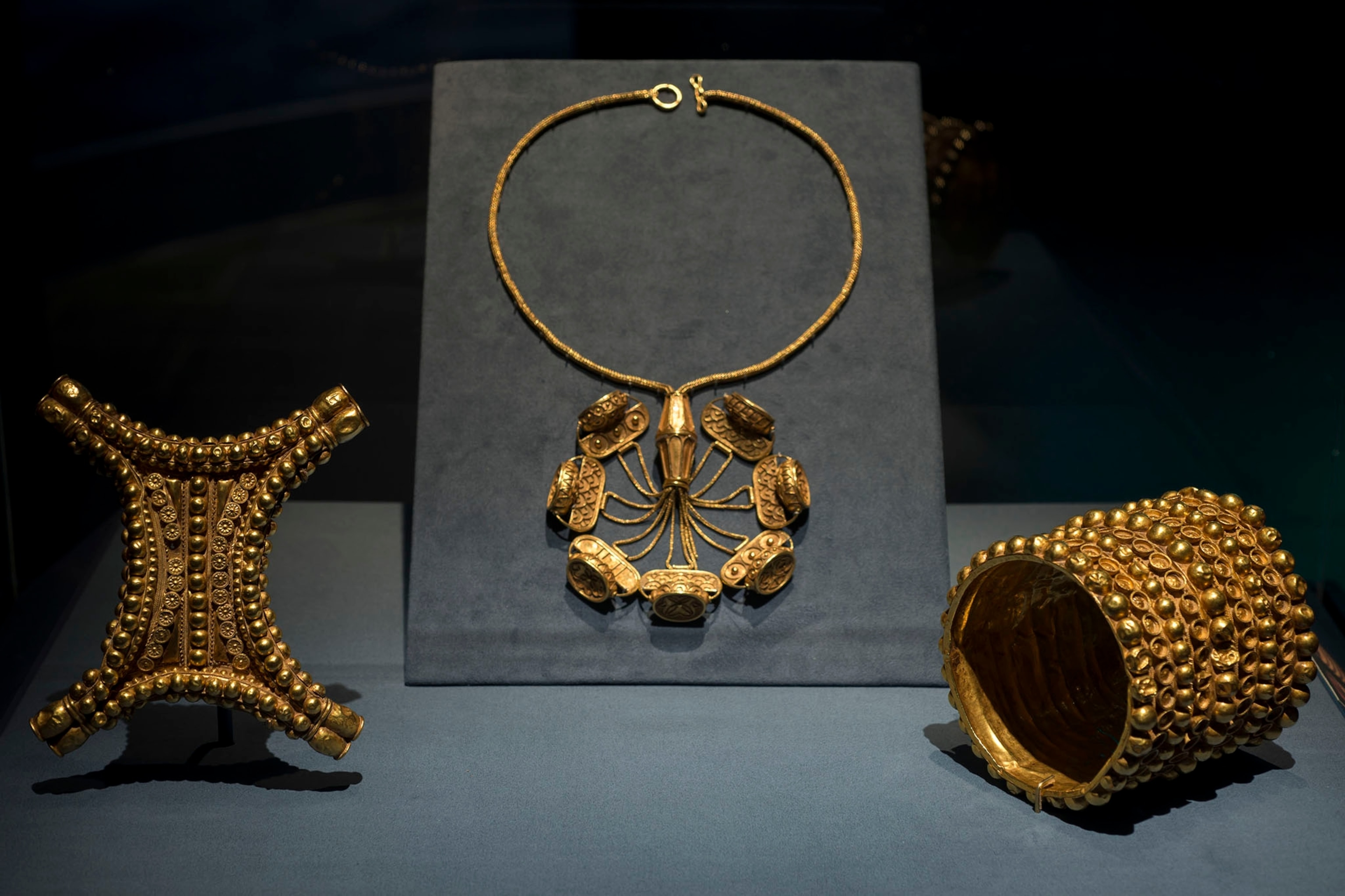 gold jewelry