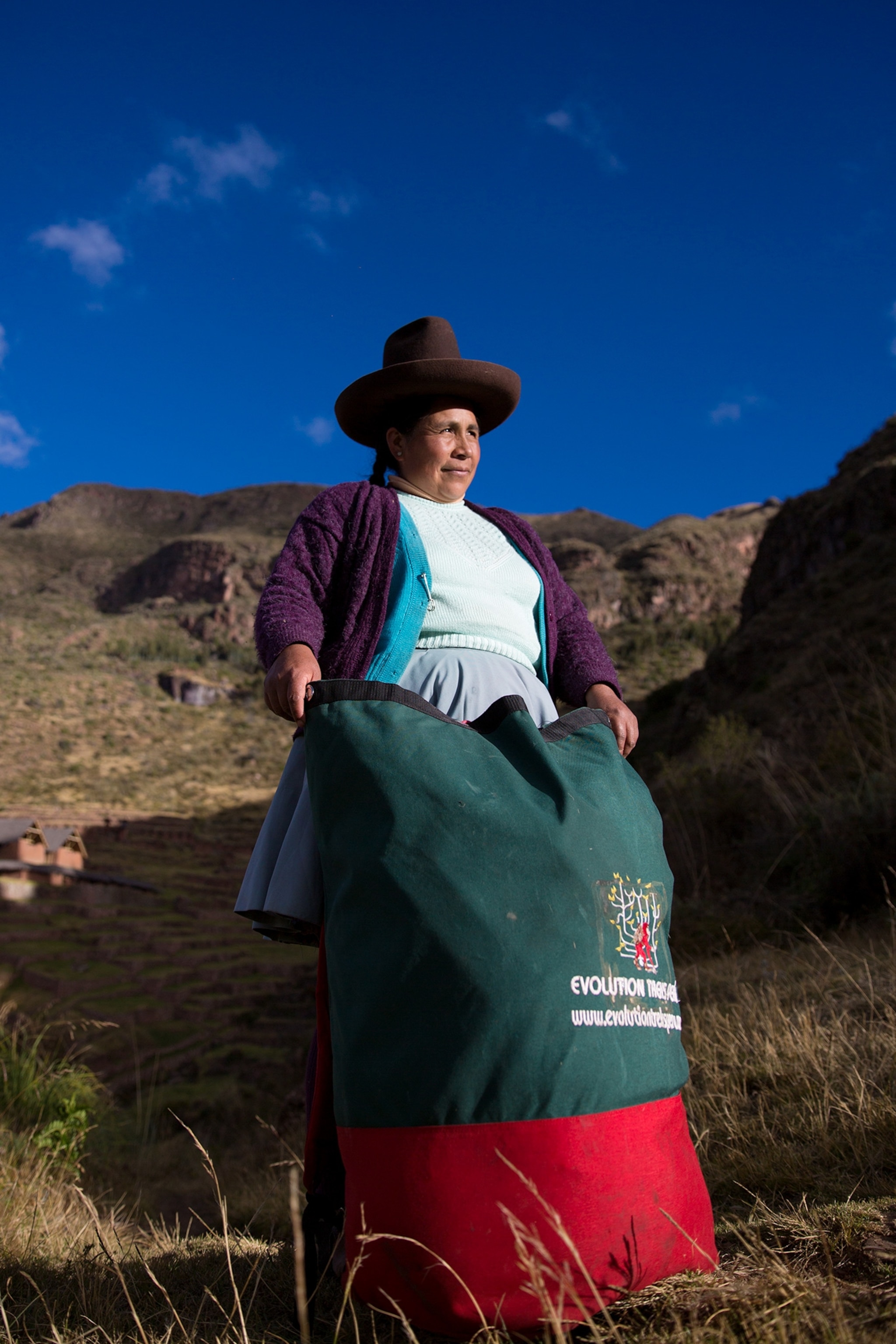 female porters in Peru