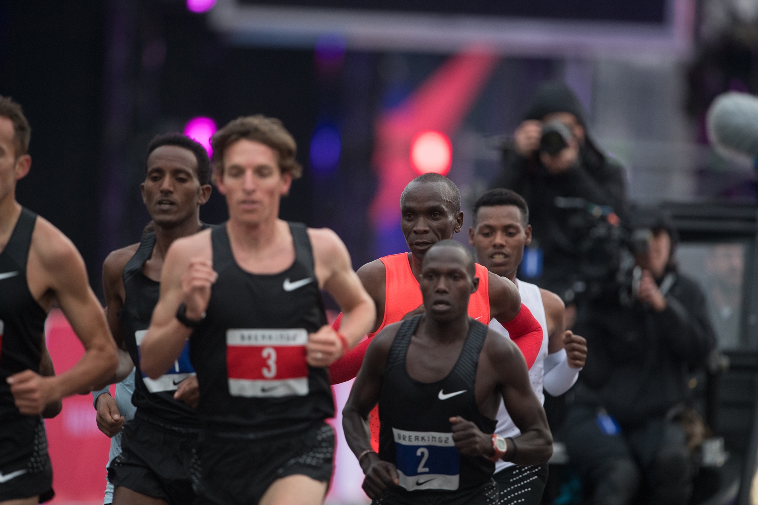 Eliud Kipchoge and team setting the pace