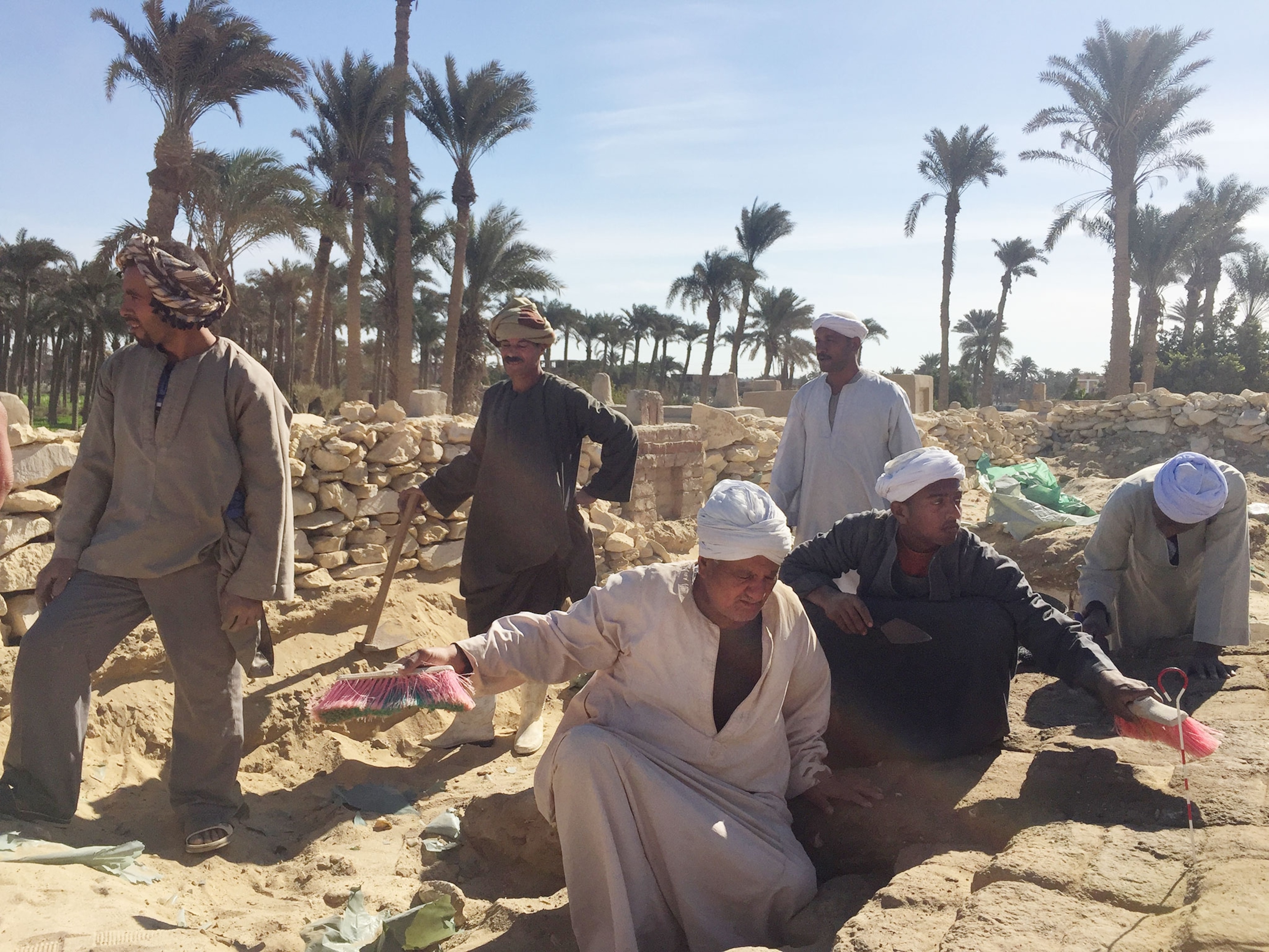 excavations taking place at the tomb of Intef, led here by Reis Abu Hamid, December 2017.