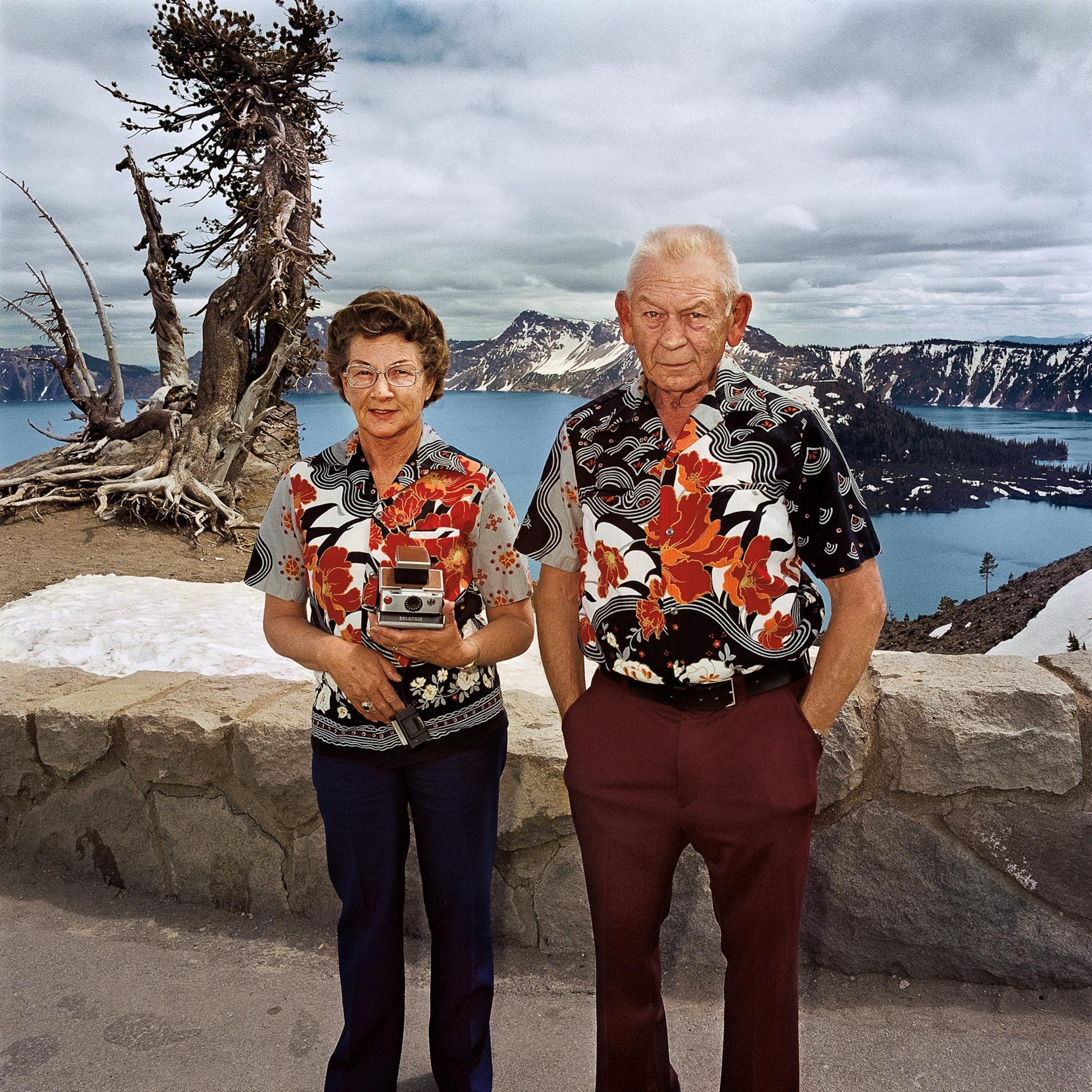 tourists at Crater Lake National Park
