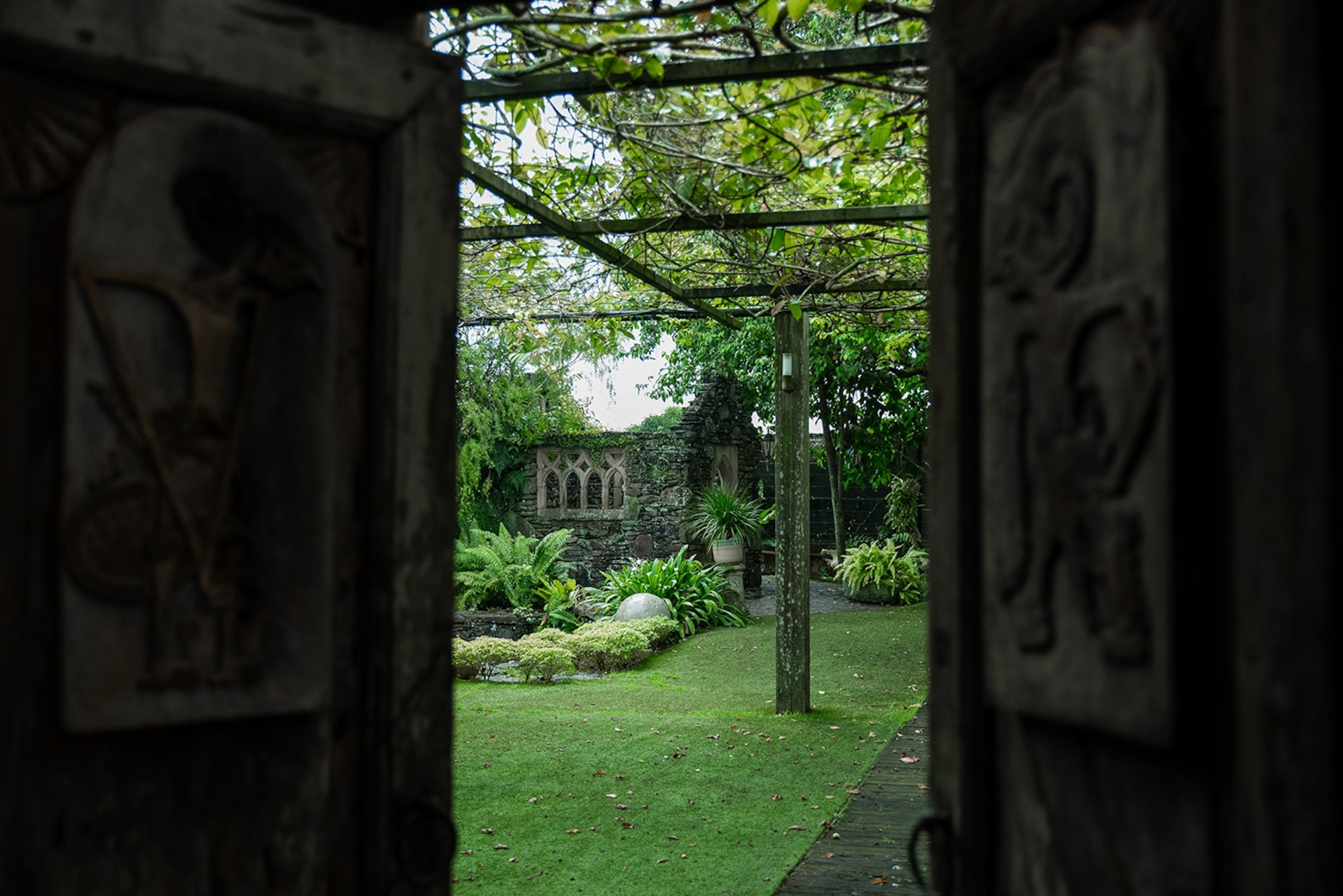 Image of rustic garden at Gardenasia