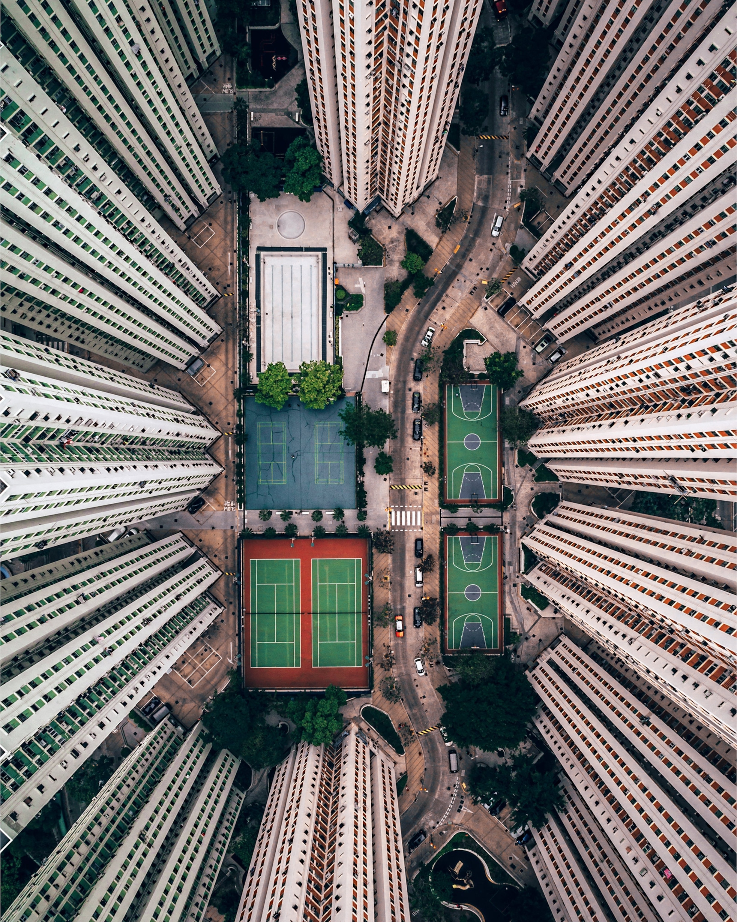Aerial picture of buildings and tennis courts in Hong Kong