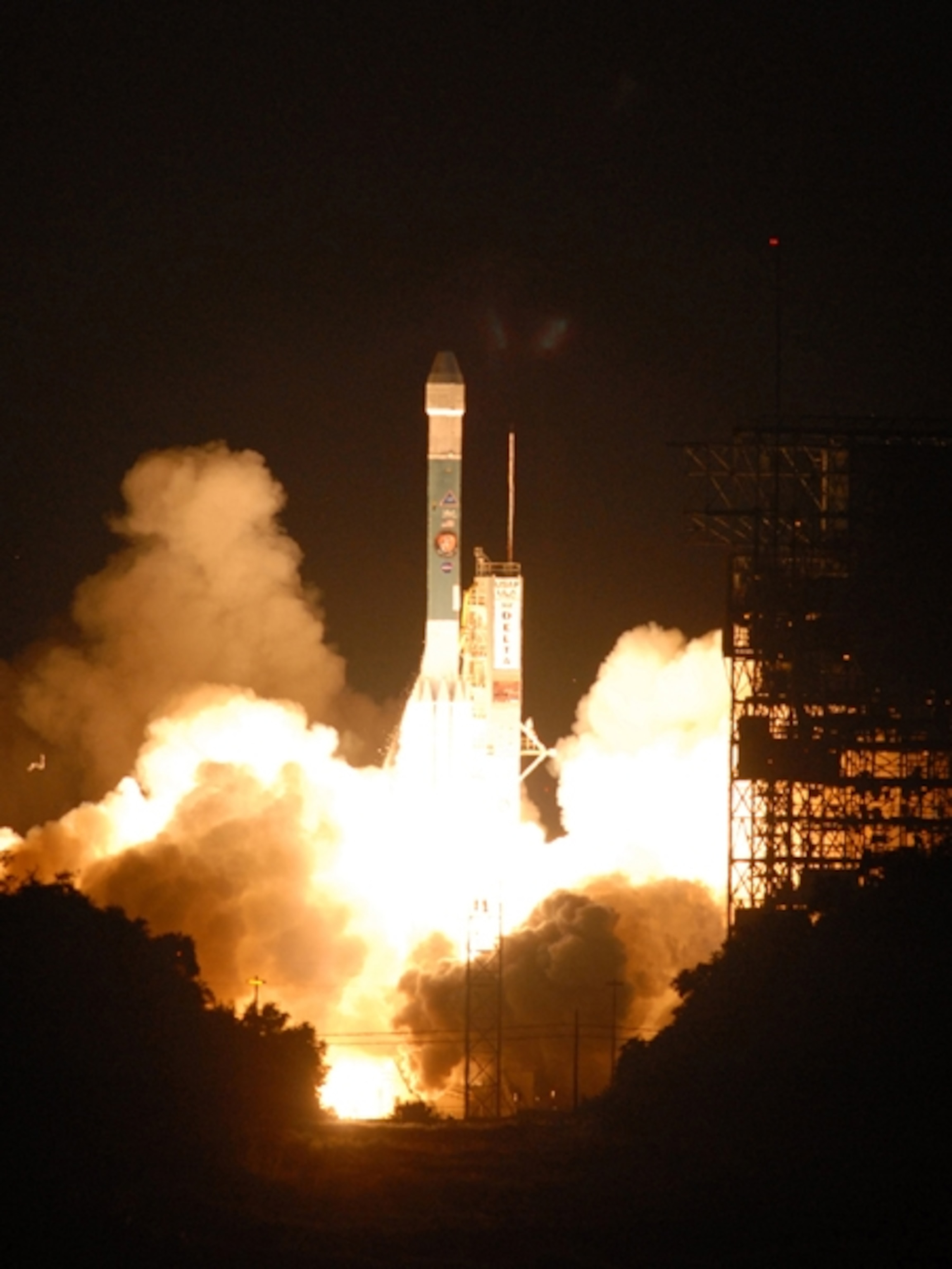 a night rocket launch