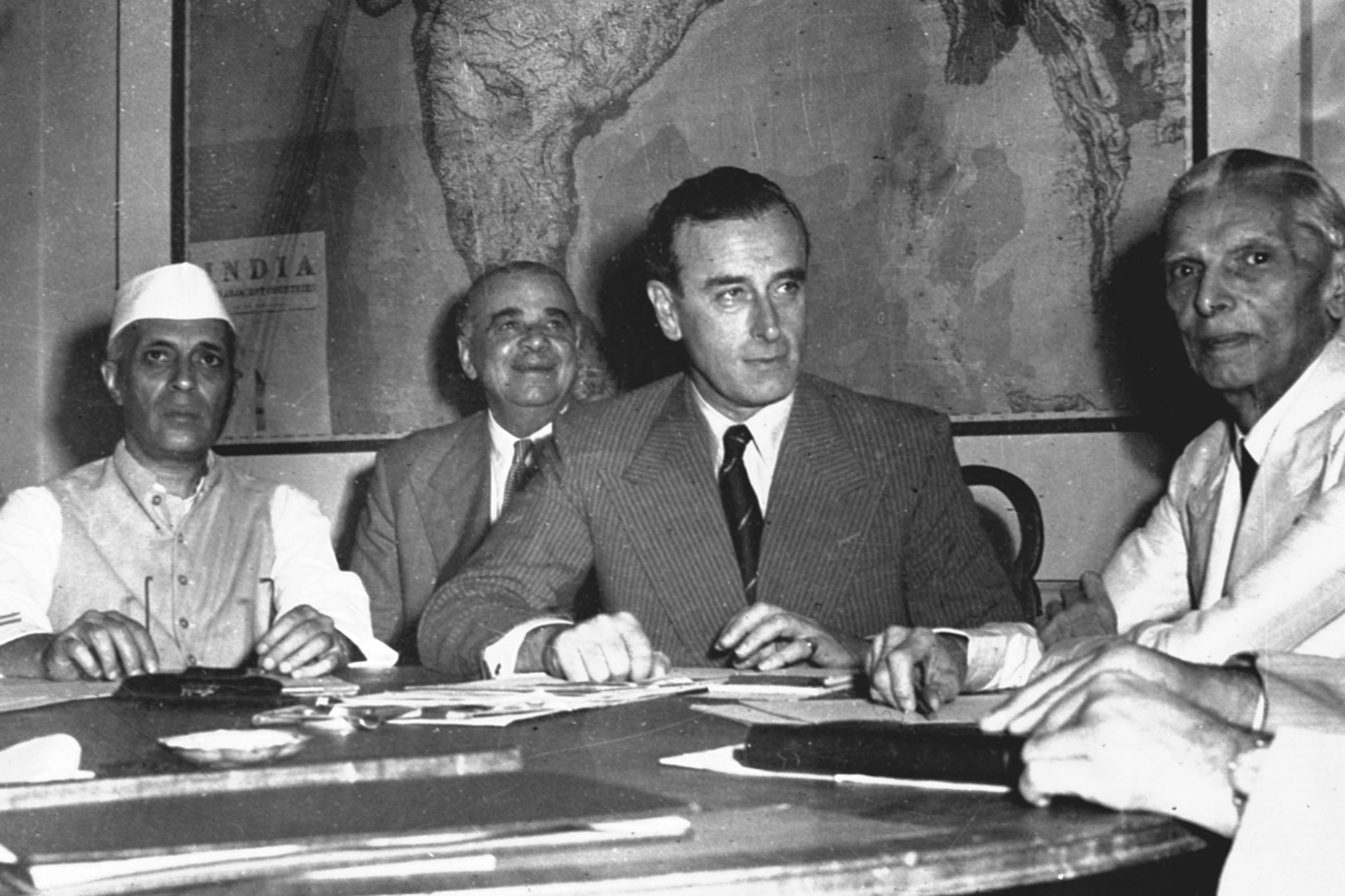 leaders meeting about India and Pakistan independence in 1947