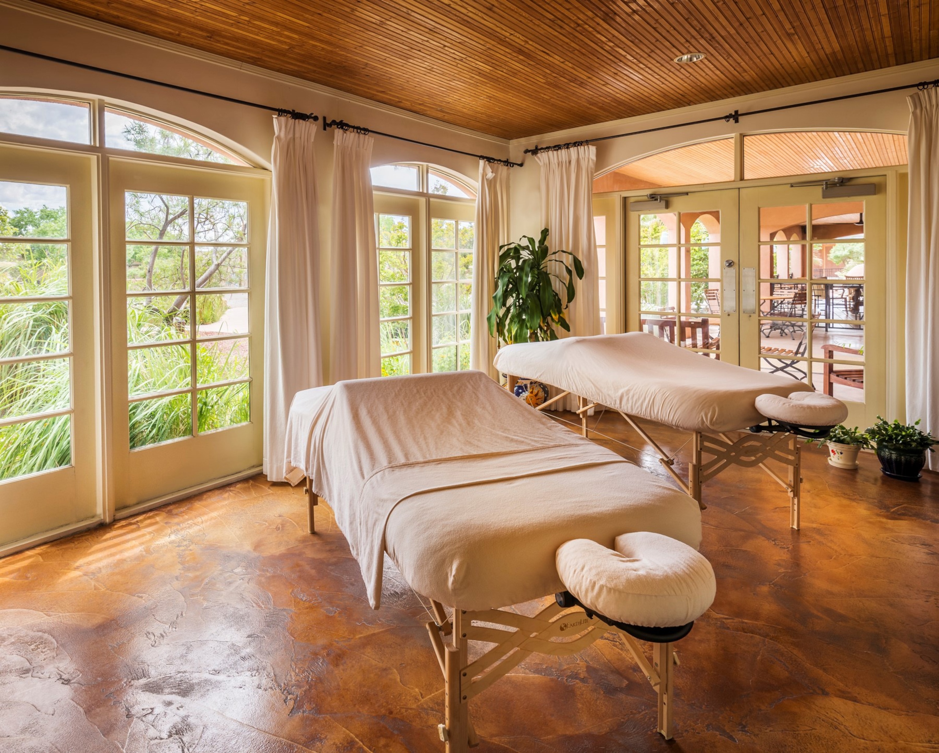 spa treatment room in Sierra Grande Lodge in New Mexico