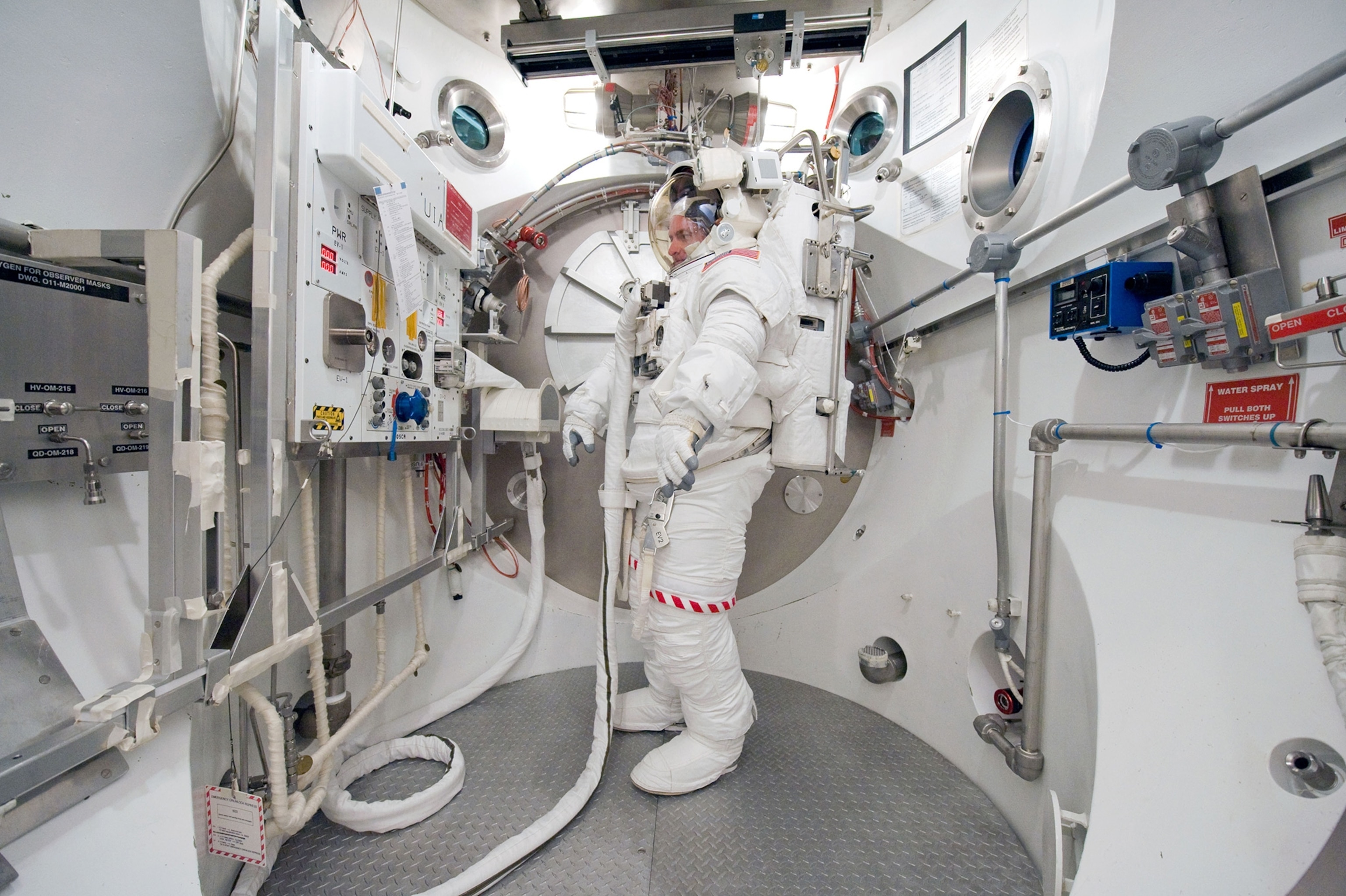 astronaut Scott Kelly during EMU.