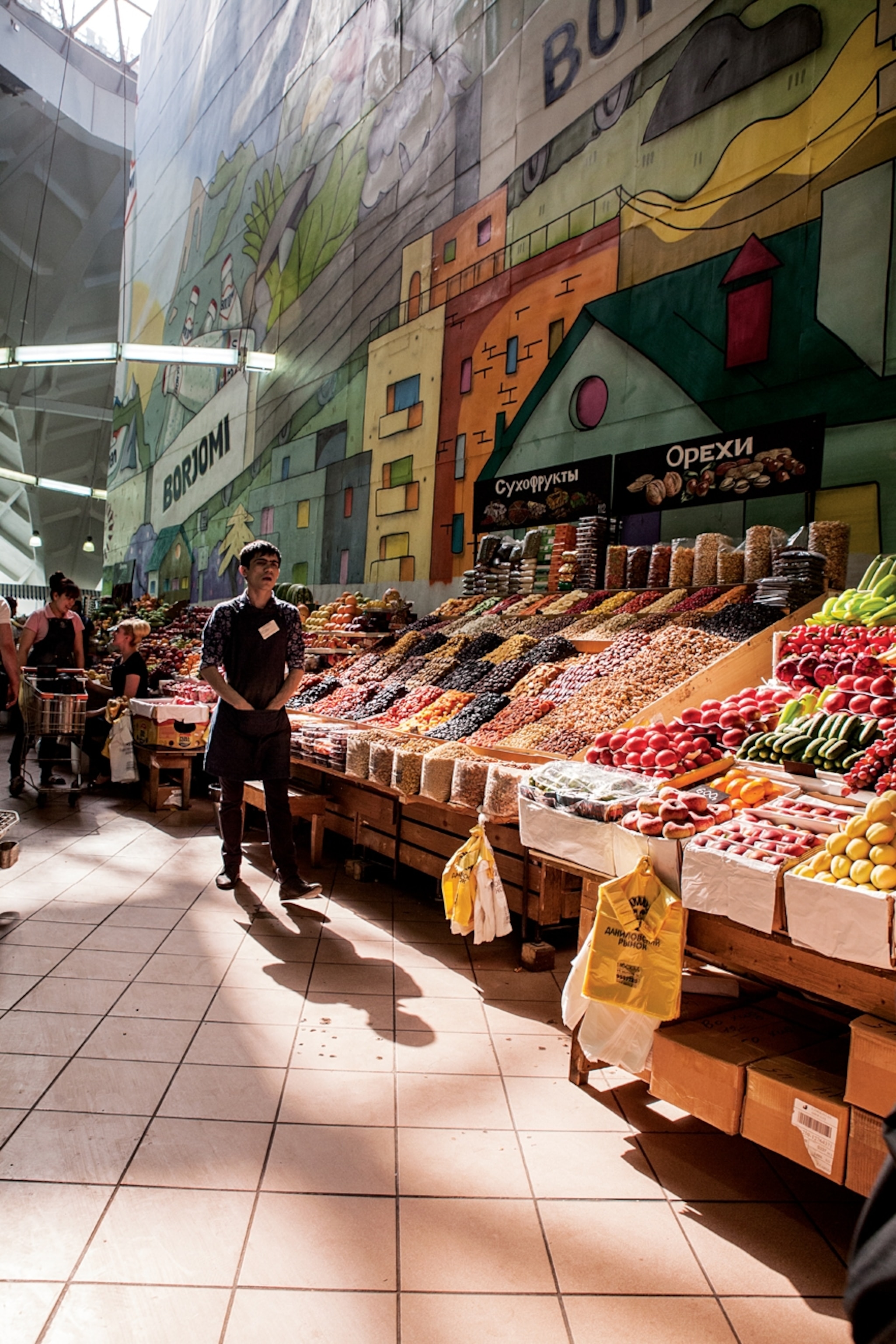the fruit stalls of Moscow’s Danilovsky Market