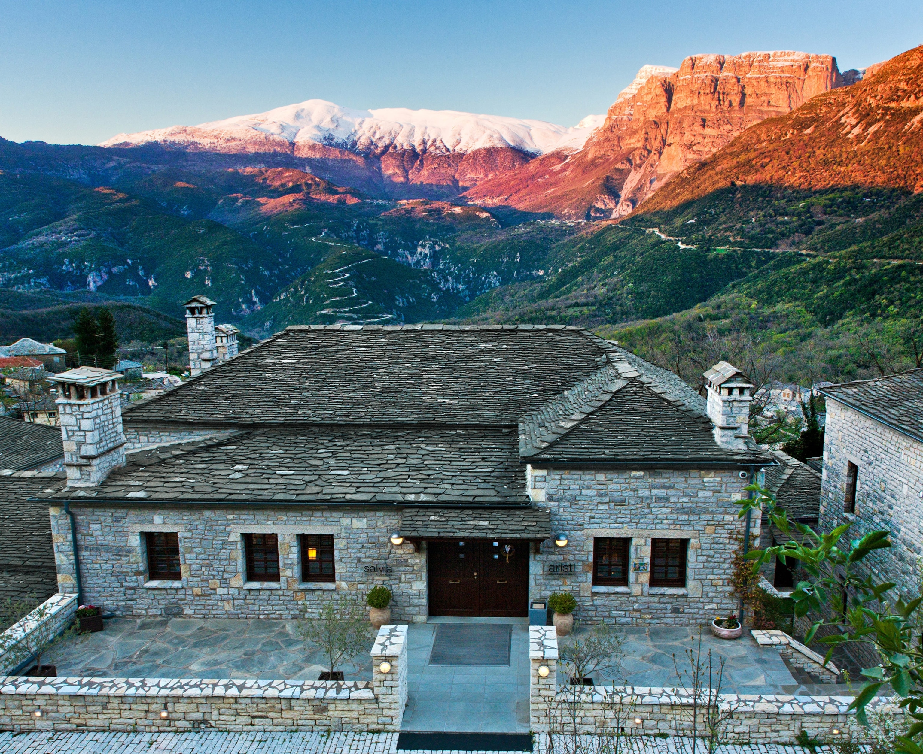 Artsti Mountain Resort and Villas