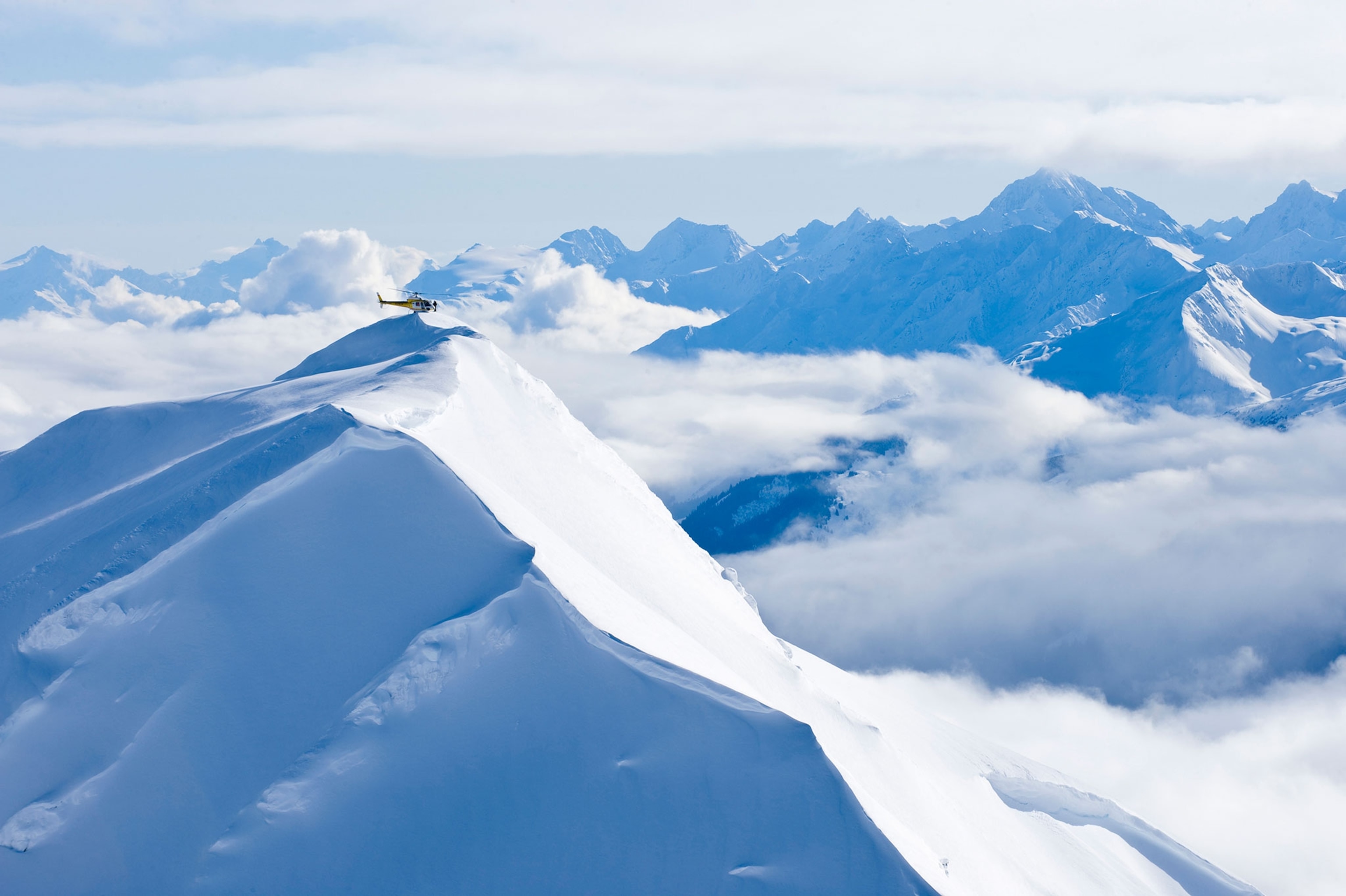 helicopter dropping of a skier in Alaska