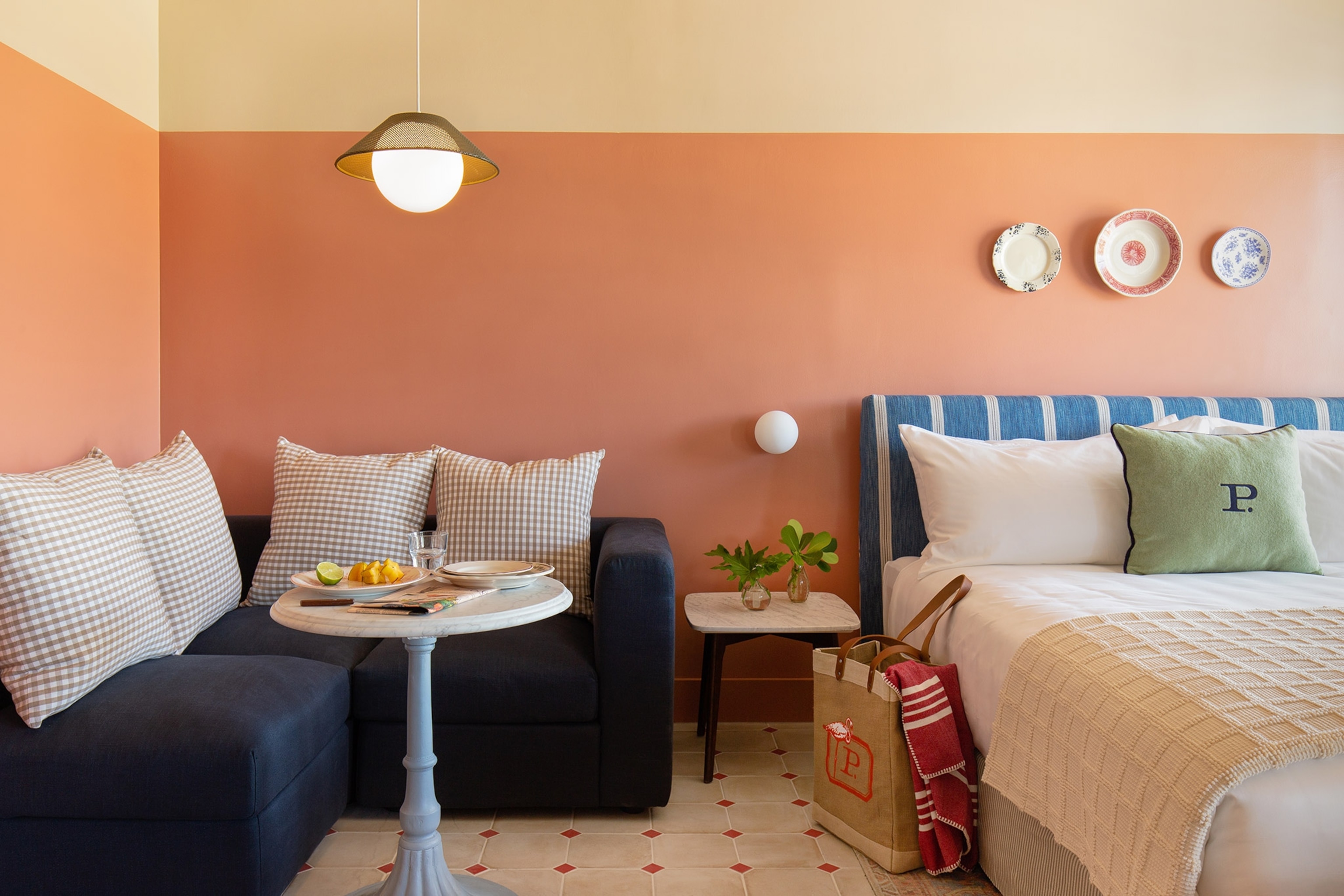 a bedroom in the Palihotel Miami Beach in Florida