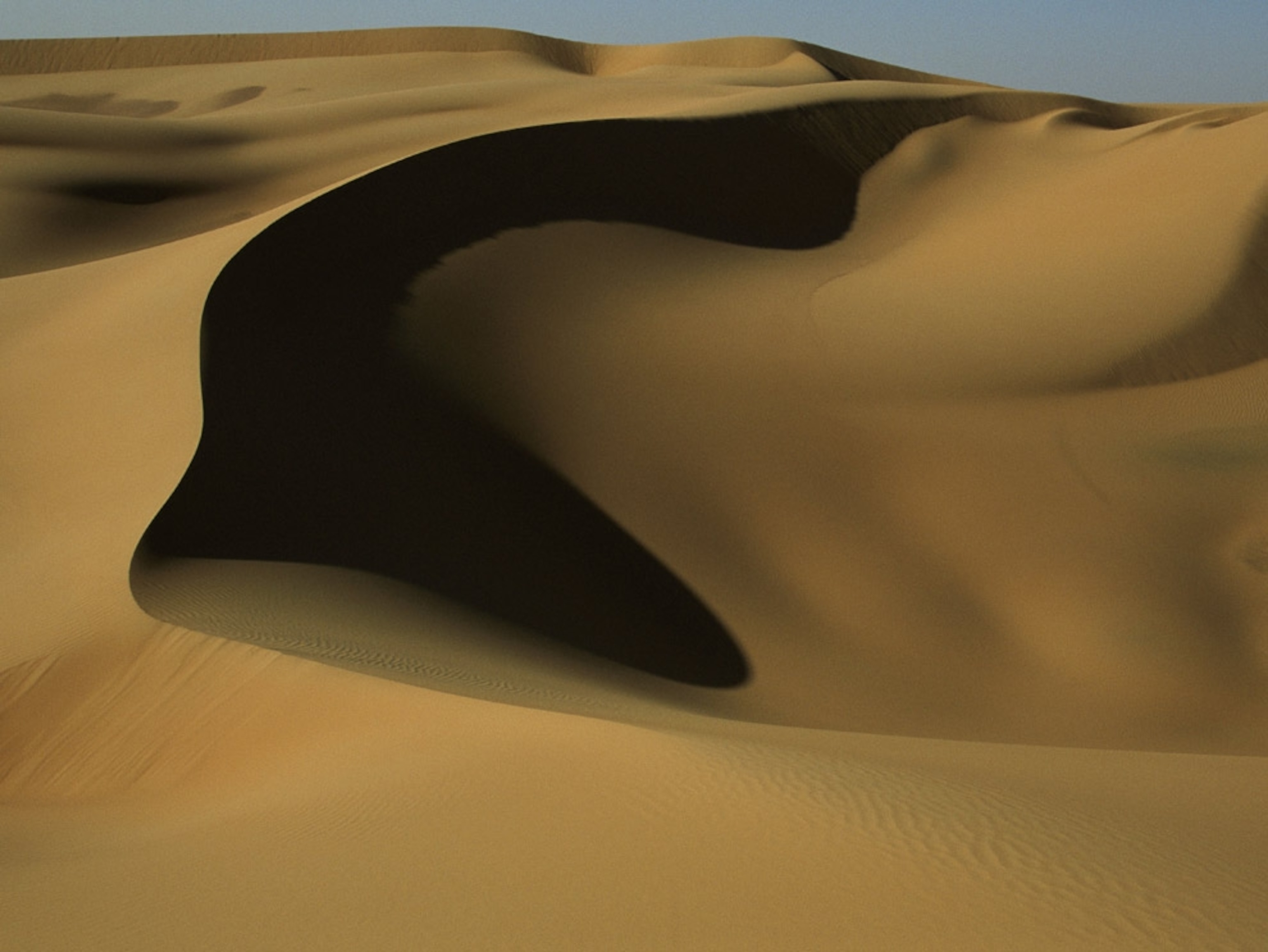 Dunes south of the city of Nizwa in the interior of Oman