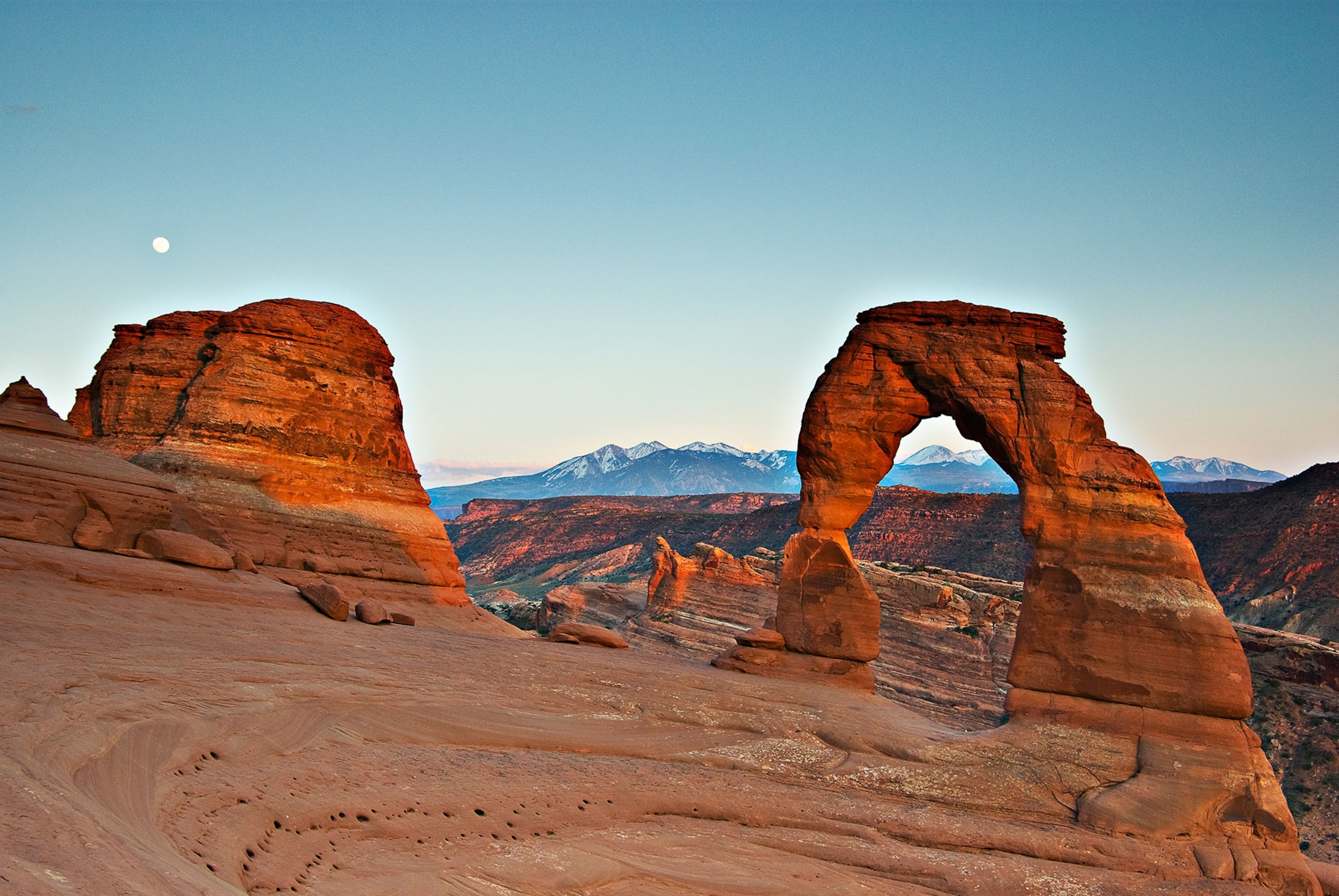 Delicate arches at dusk