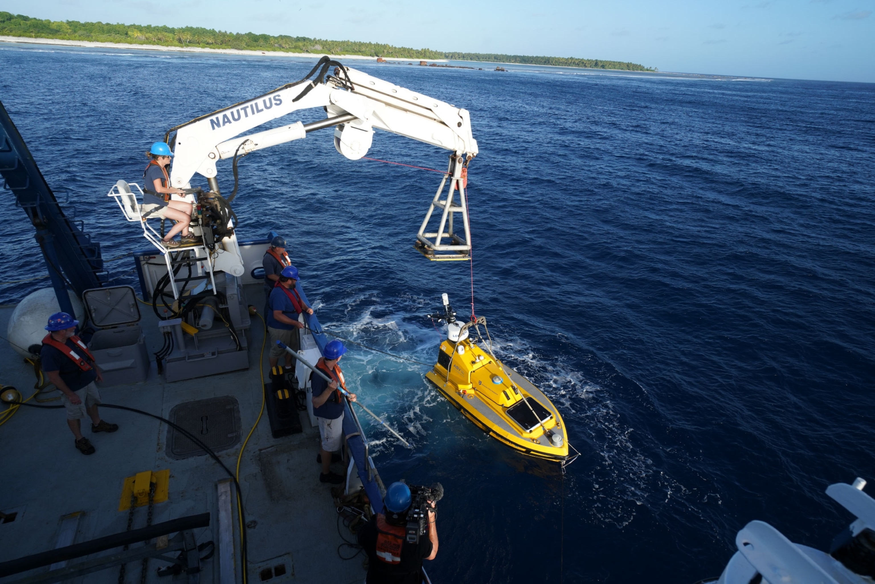 the search team searching for Amelia Earhart's plane