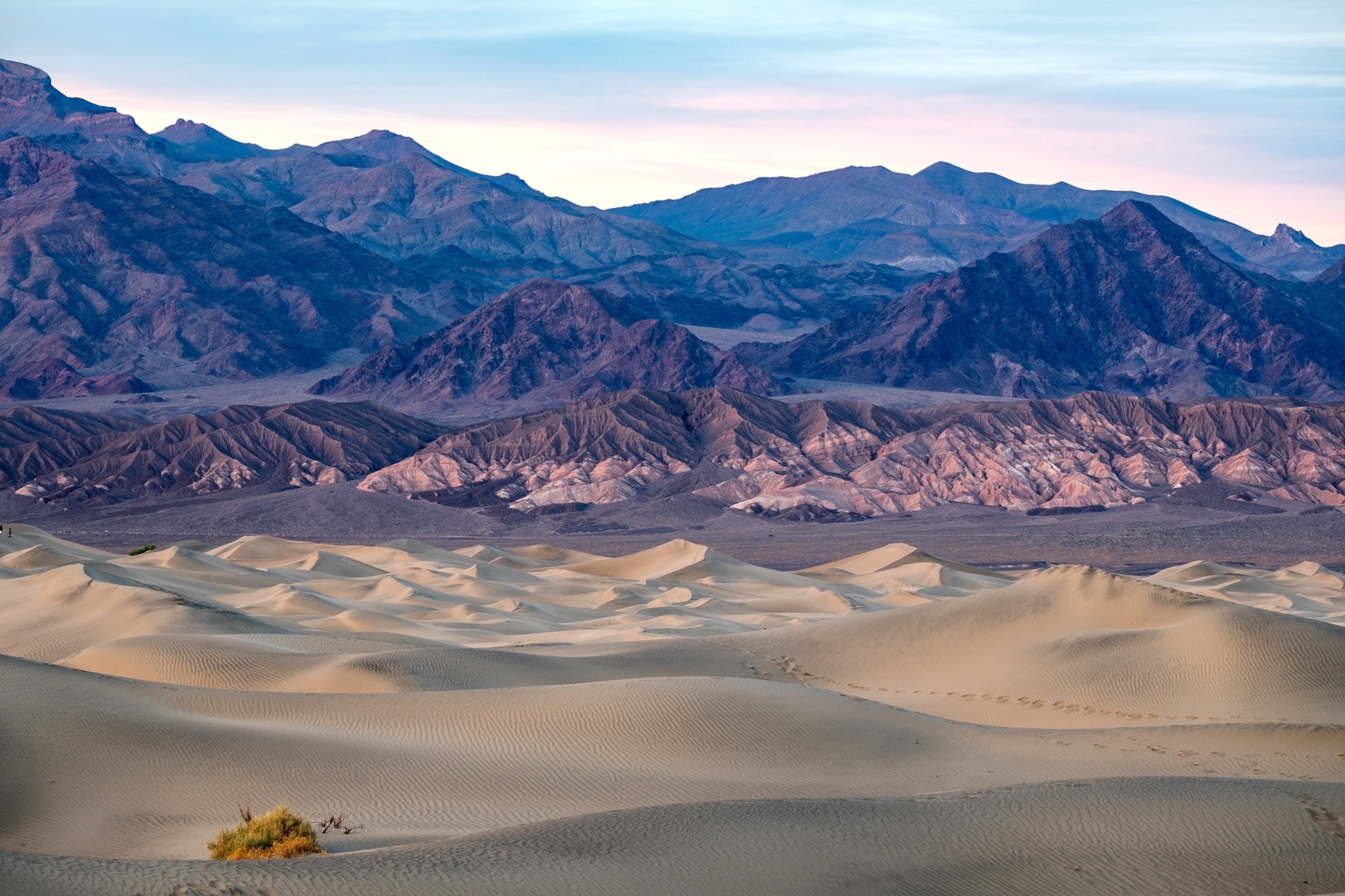 the Mesquite Sand Dunes in Death Valley