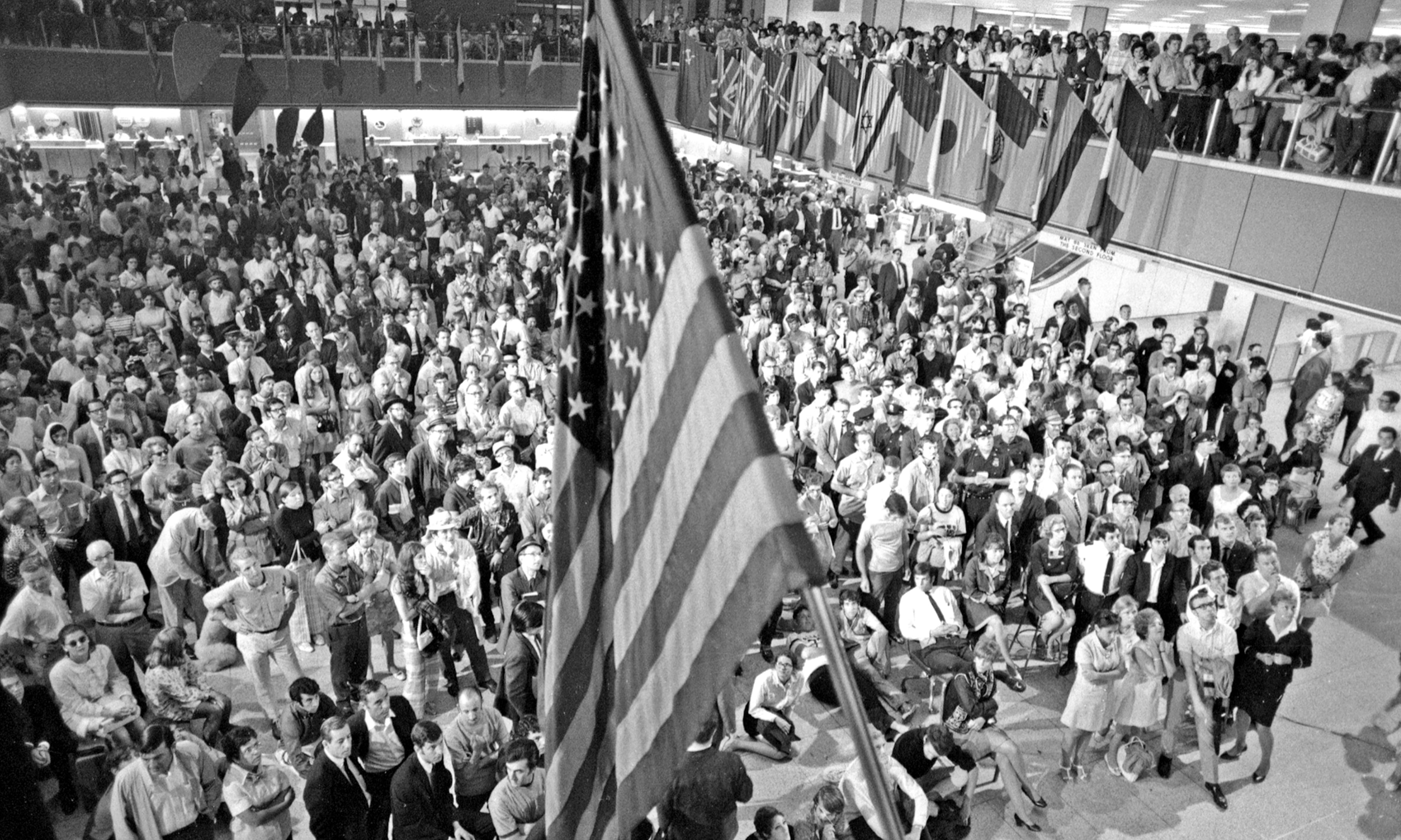a crowd of people