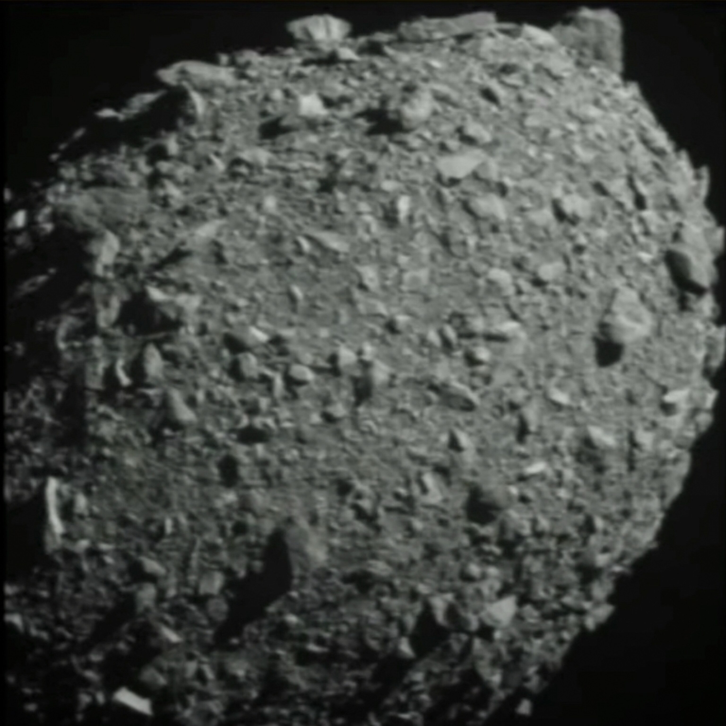 A view from the DART spacecraft as it made its final approach to its target asteroid Dimorphos.