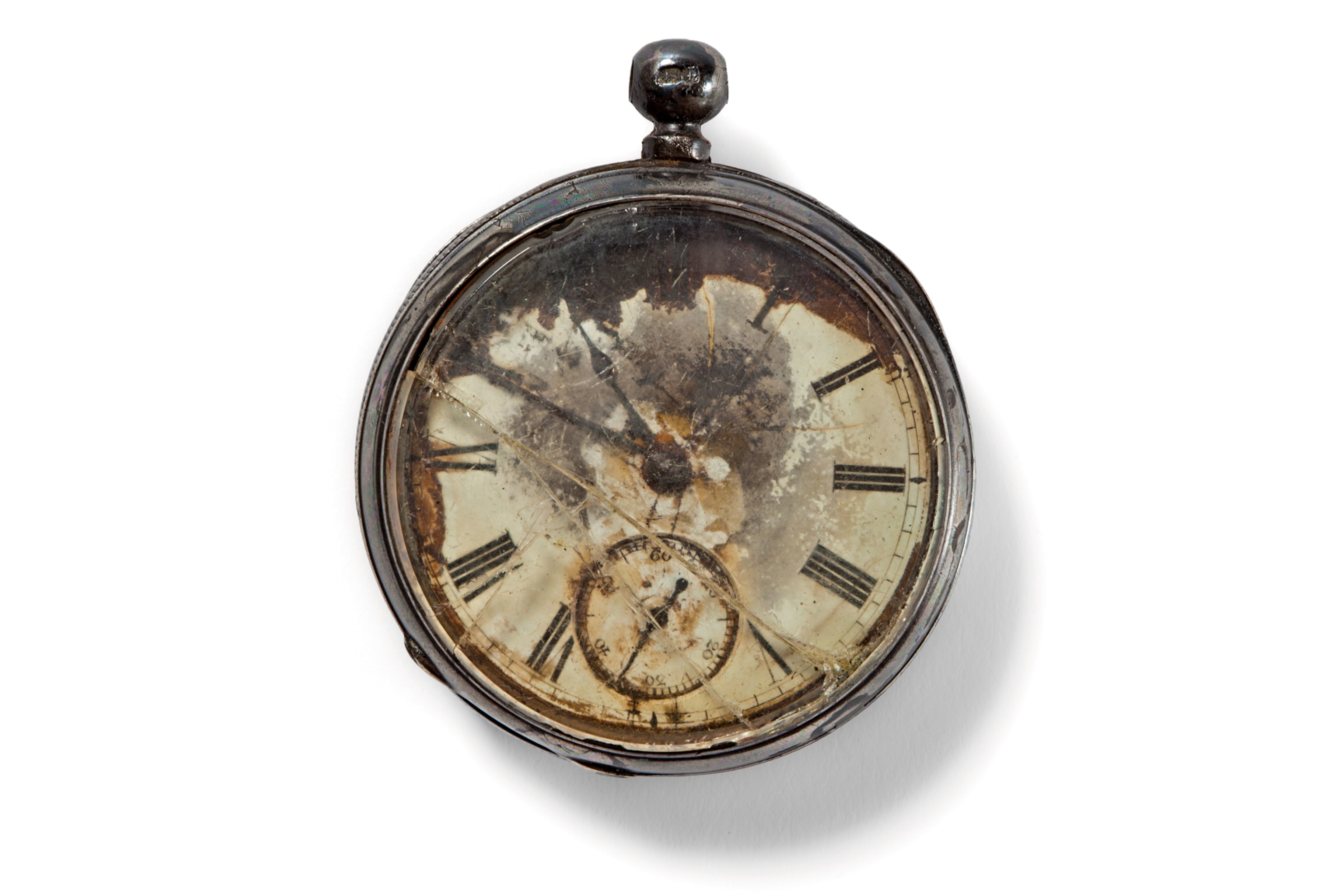 a pocket watch retrieved from the Titanic wreckage