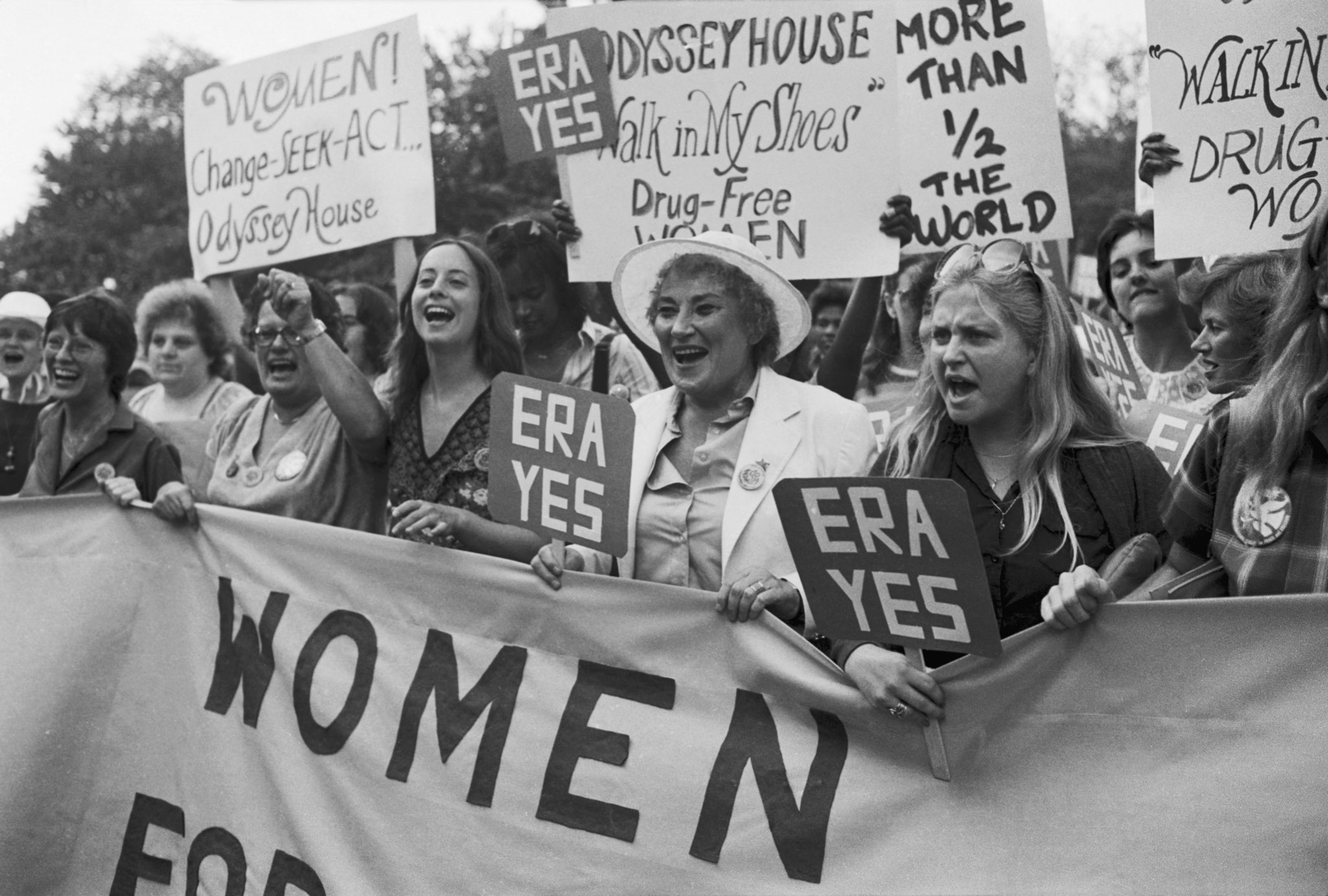 women marching for the equal rights amendment