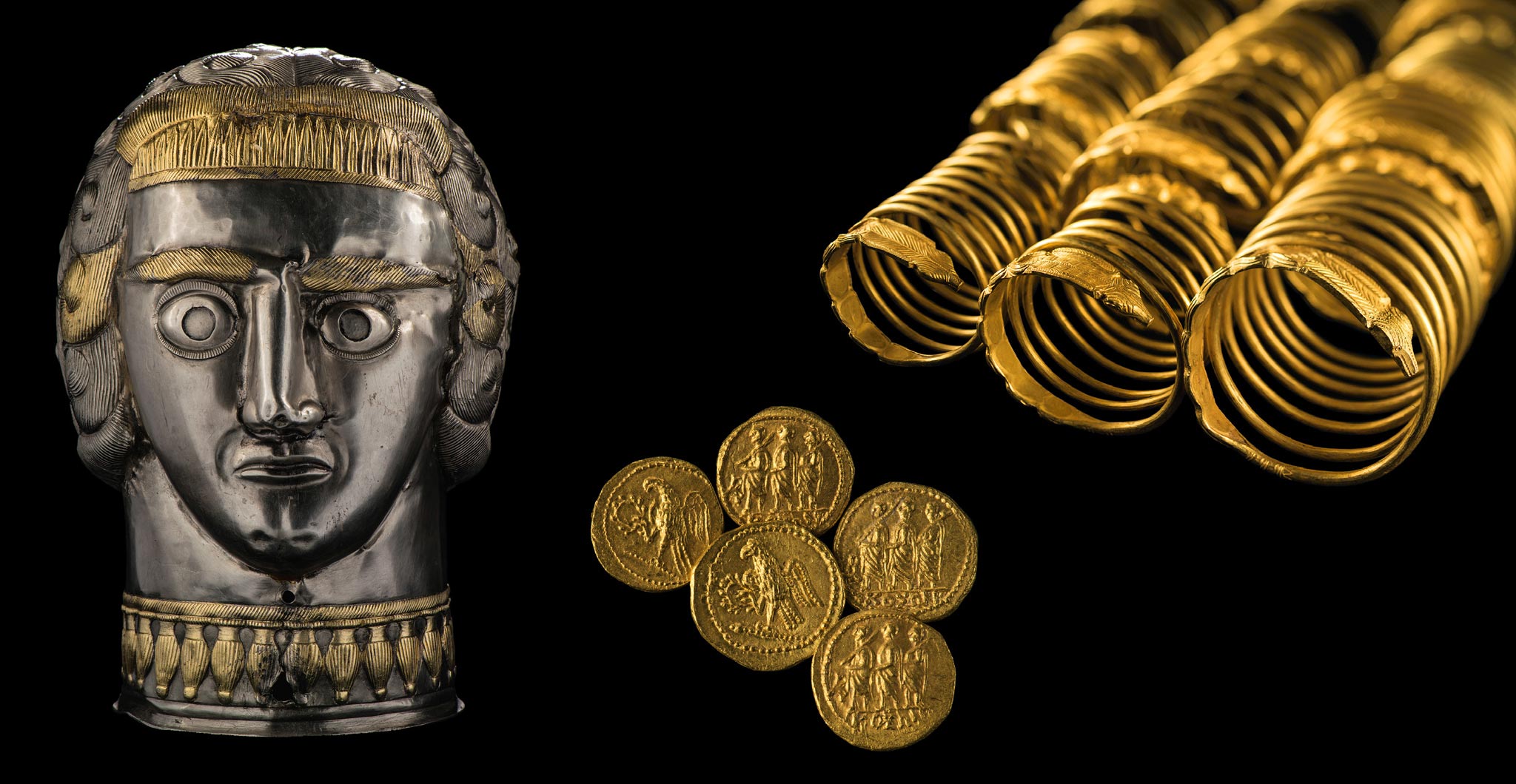 Picture of Dacian jewelry, coins, and art